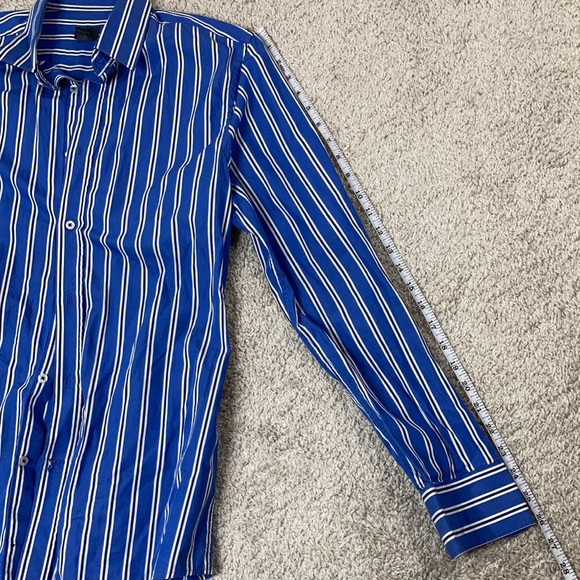 H&M Blue T-Shirt - Picture 7 of 14